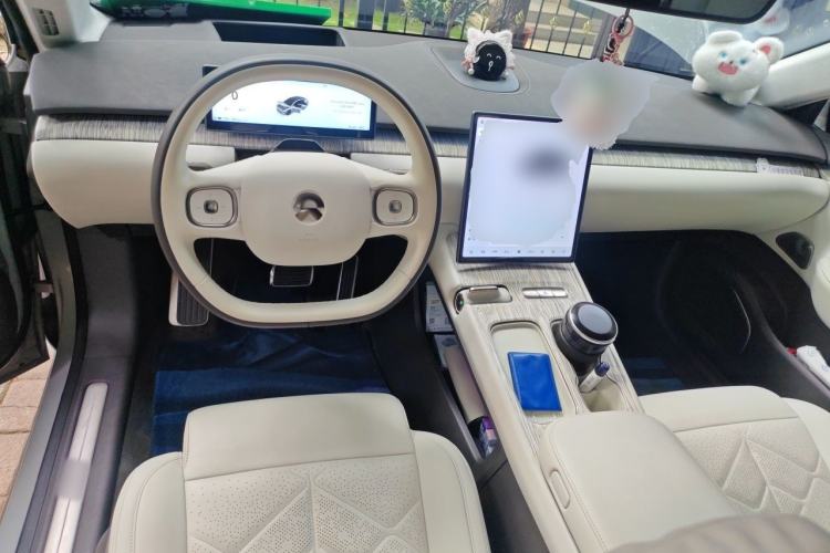 Used Nio ET7 2024 75 kWh Executive Edition Center Console