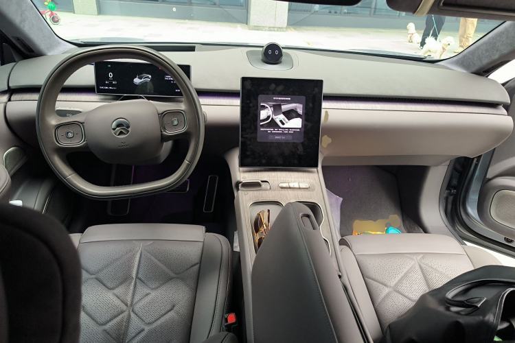 Used Nio ET7 2024 75 kWh Executive Edition Center Console