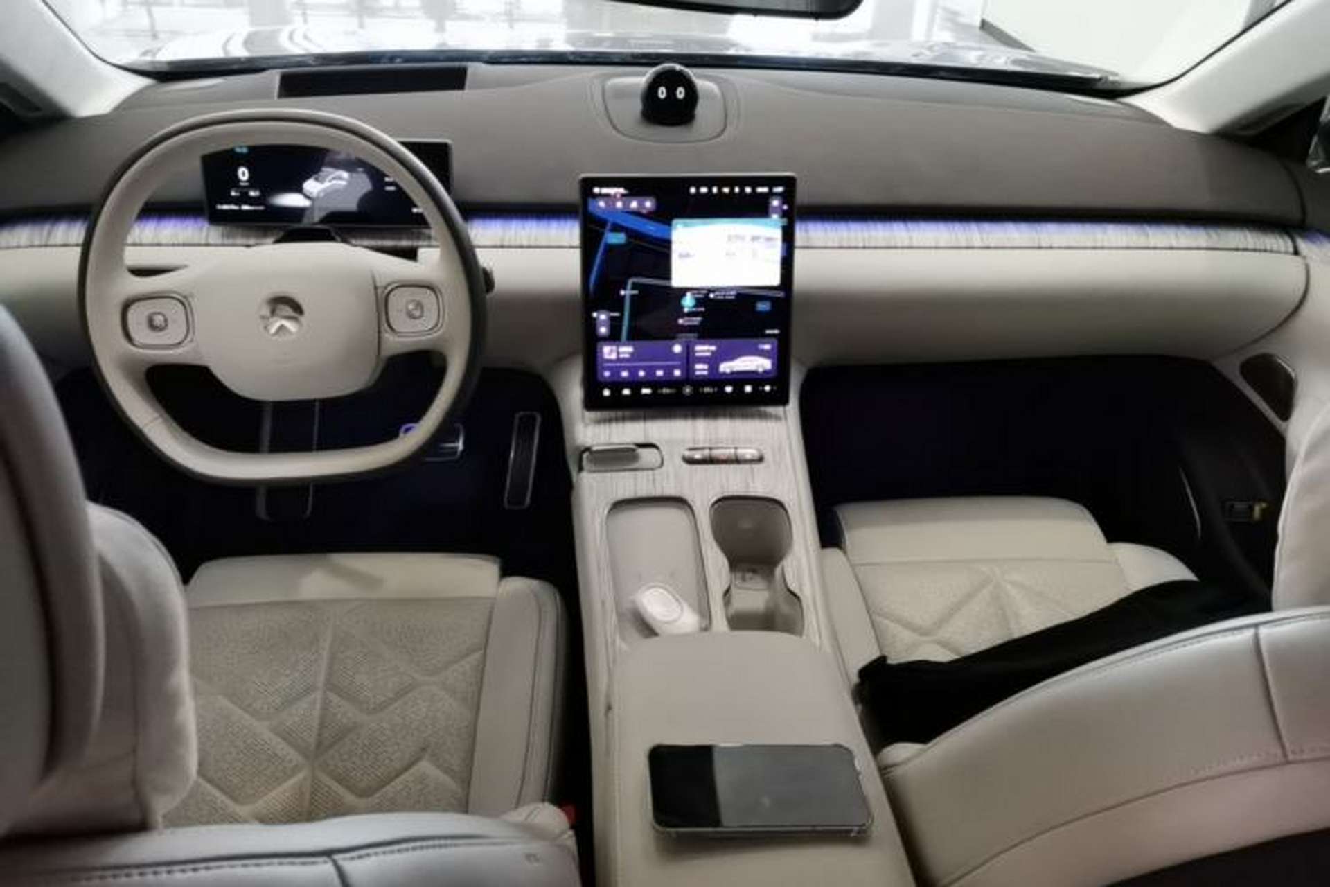 Used Nio ET7 2024 75 kWh Executive Edition Center Console