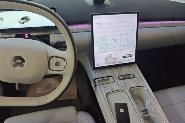 Used Nio ET7 2024 75 kWh Executive Edition Center Console