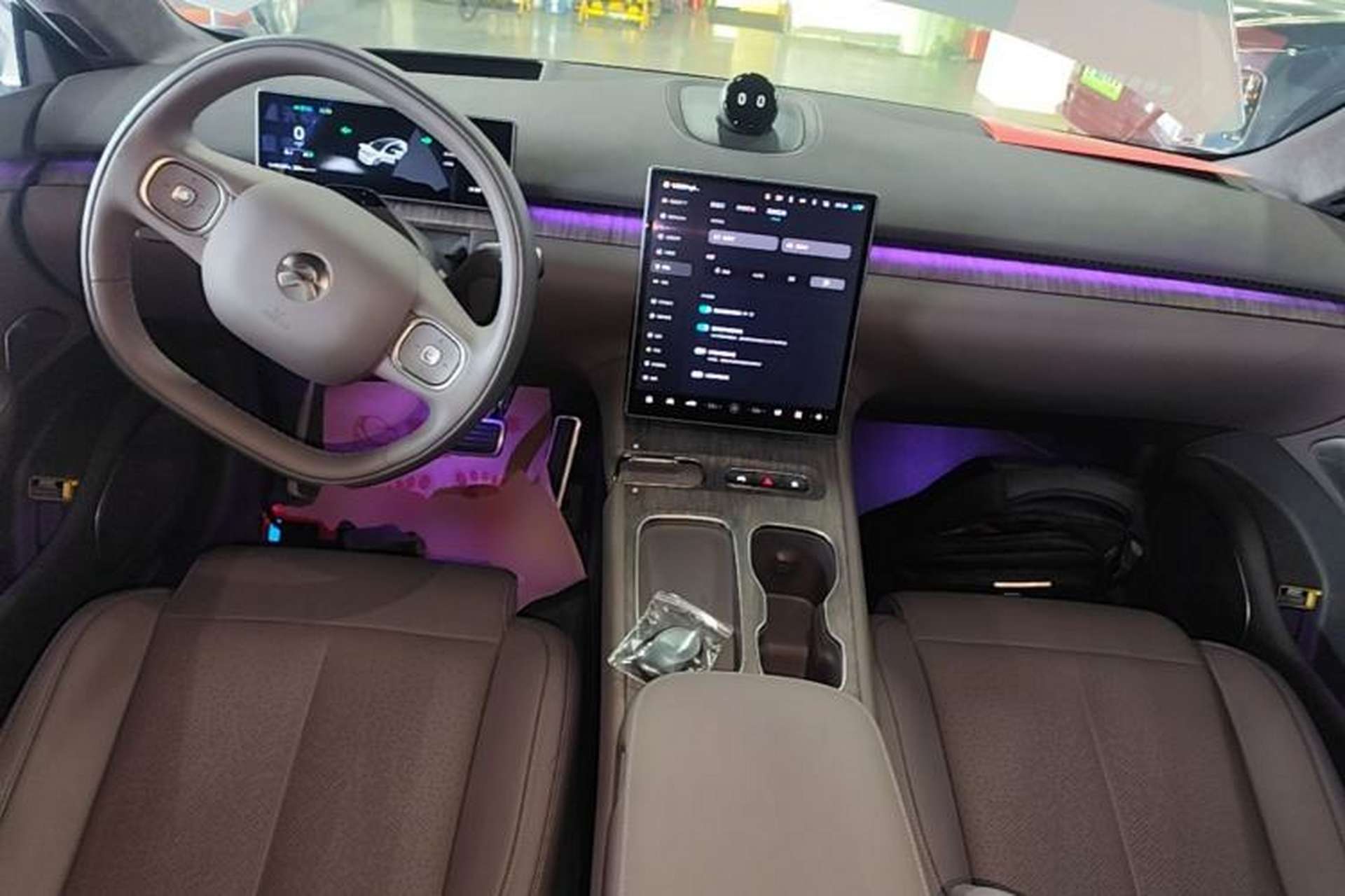 Used Nio ET7 2024 75 kWh Executive Edition Center Console