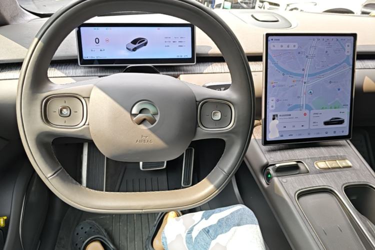 Used Nio ET7 2024 75 kWh Executive Signature Edition Center Console