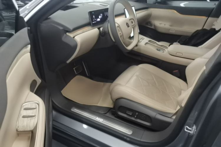 Used Nio ET7 2024 75 kWh Executive Signature Edition Driver Seat