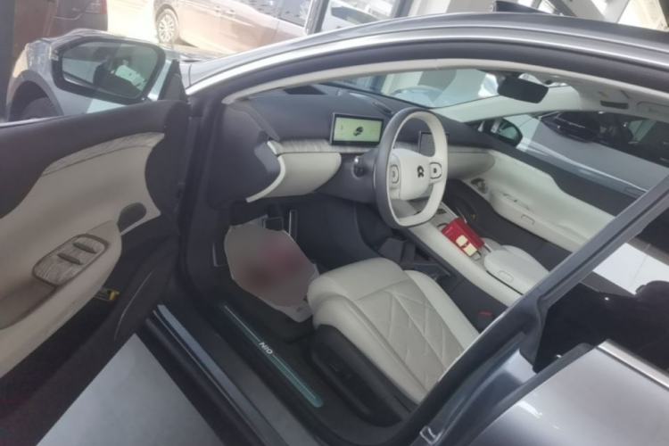 Used Nio ET7 2024 75 kWh Executive Signature Edition Driver Seat