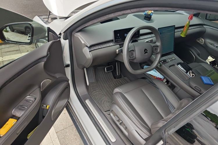 Used Nio ET7 2024 75 kWh Executive Edition Driver Seat