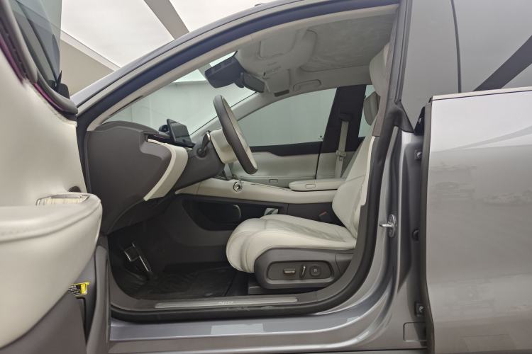Used Nio ET7 2024 75 kWh Executive Signature Edition Driver Seat