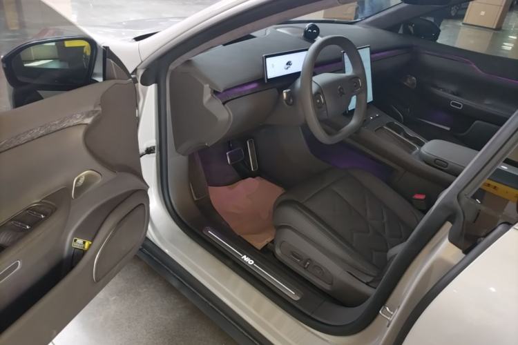 Used Nio ET7 2024 75 kWh Executive Signature Edition Driver Seat