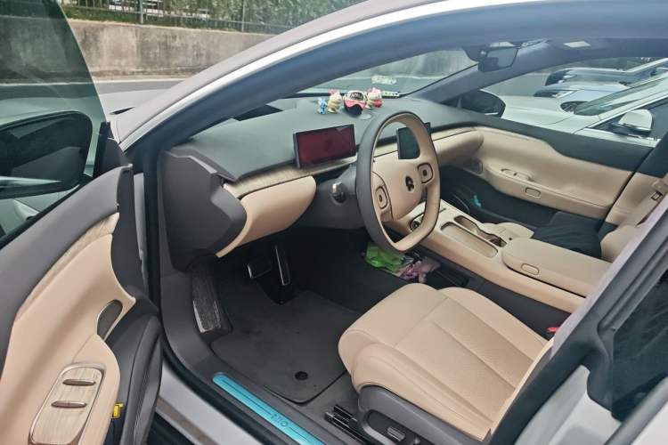 Used Nio ET7 2024 75 kWh Executive Edition Driver Seat