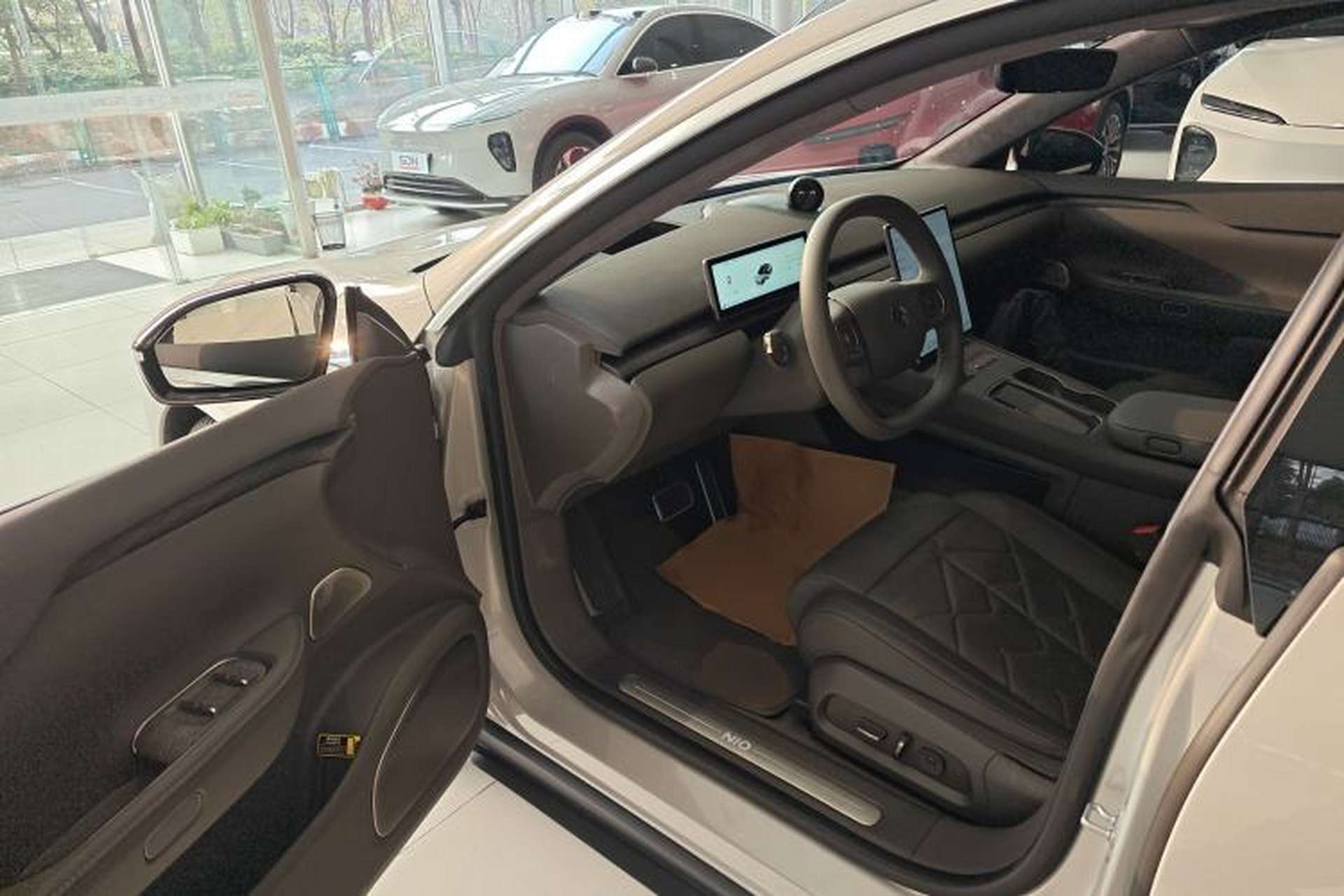 Used Nio ET7 2024 75 kWh Executive Signature Edition Driver Seat