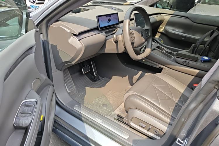 Used Nio ET7 2024 75 kWh Executive Signature Edition Driver Seat