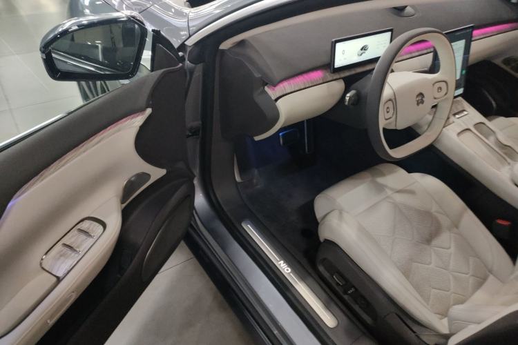 Used Nio ET7 2024 75 kWh Executive Signature Edition Driver Seat