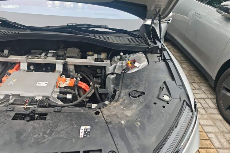 Used Nio ET7 2024 75 kWh Executive Edition Engine Bay Left