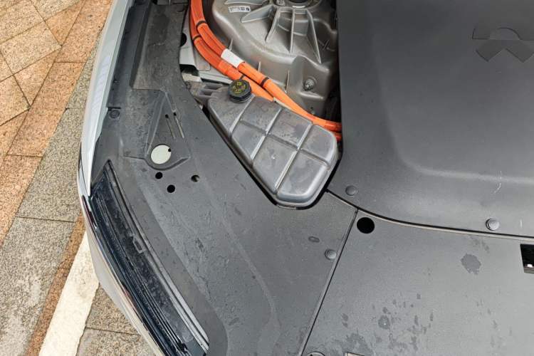 Used Nio ET7 2024 75 kWh Executive Edition Engine Bay Right