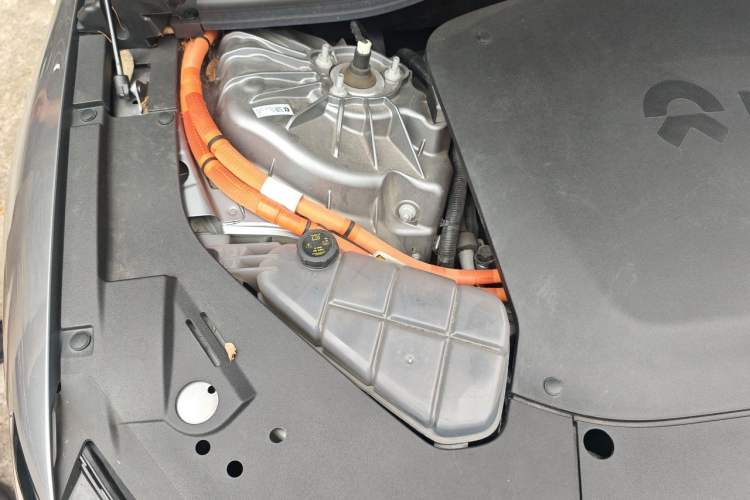 Used Nio ET7 2024 75 kWh Executive Signature Edition Engine Bay Right
