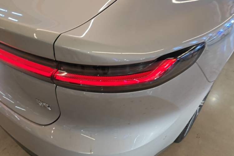 Used Nio ET7 2024 75 kWh Executive Signature Edition Exterior 1
