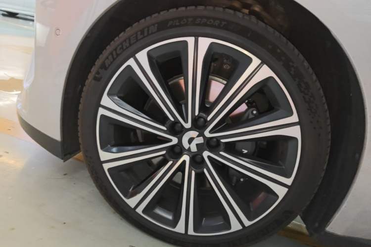 Used Nio ET7 2024 75 kWh Executive Signature Edition Exterior 2