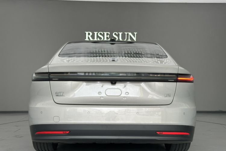 Used Nio ET7 2024 75 kWh Executive Signature Edition Exterior 4
