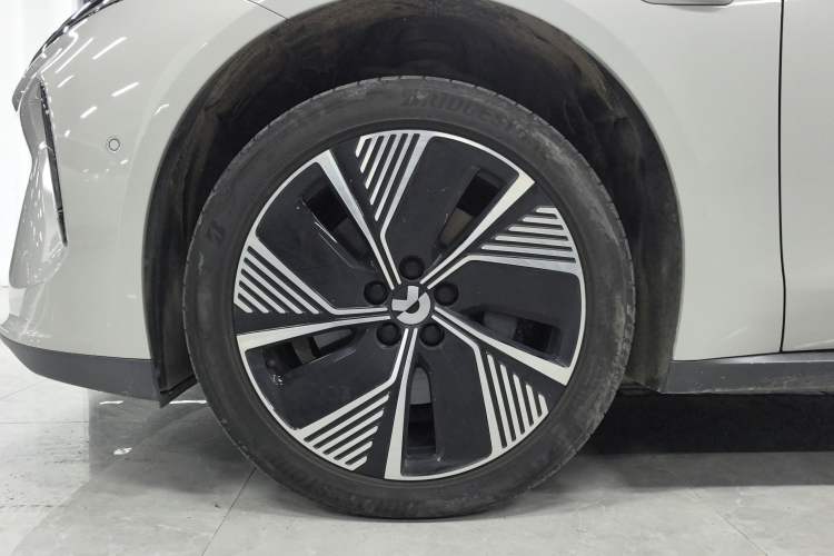Used Nio ET7 2024 75 kWh Executive Edition Exterior 4
