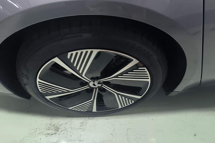 Used Nio ET7 2024 75 kWh Executive Edition Exterior 5
