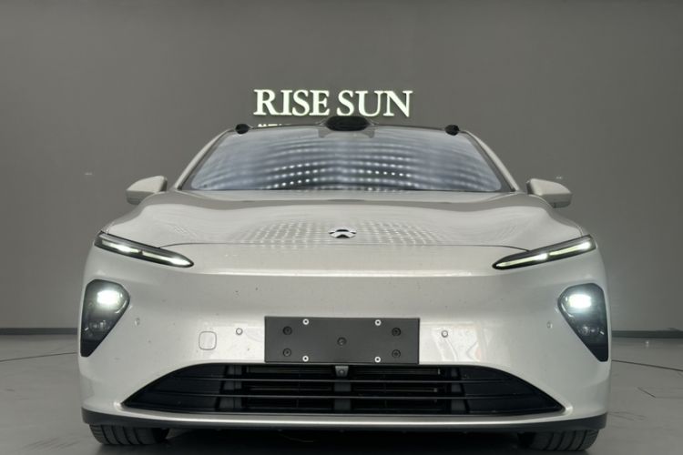 Used Nio ET7 2024 75 kWh Executive Signature Edition Exterior 6