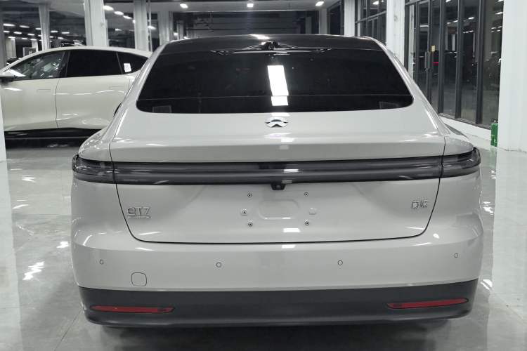 Used Nio ET7 2024 75 kWh Executive Edition Exterior 7