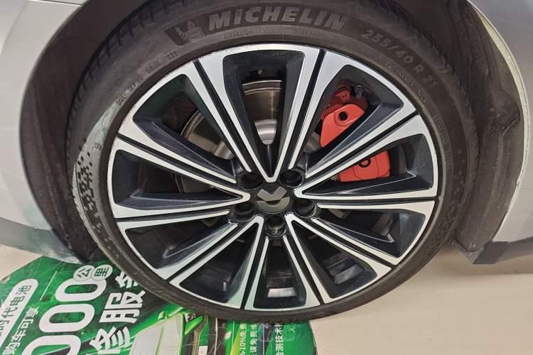 Used Nio ET7 2024 75 kWh Executive Signature Edition Exterior 8