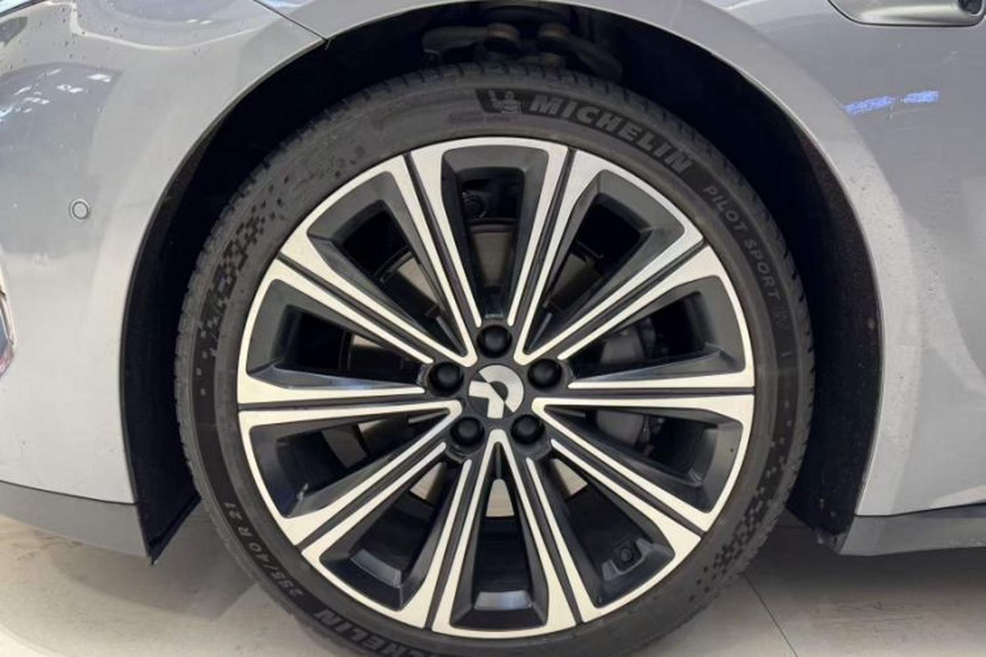 Used Nio ET7 2024 75 kWh Executive Signature Edition Exterior 8