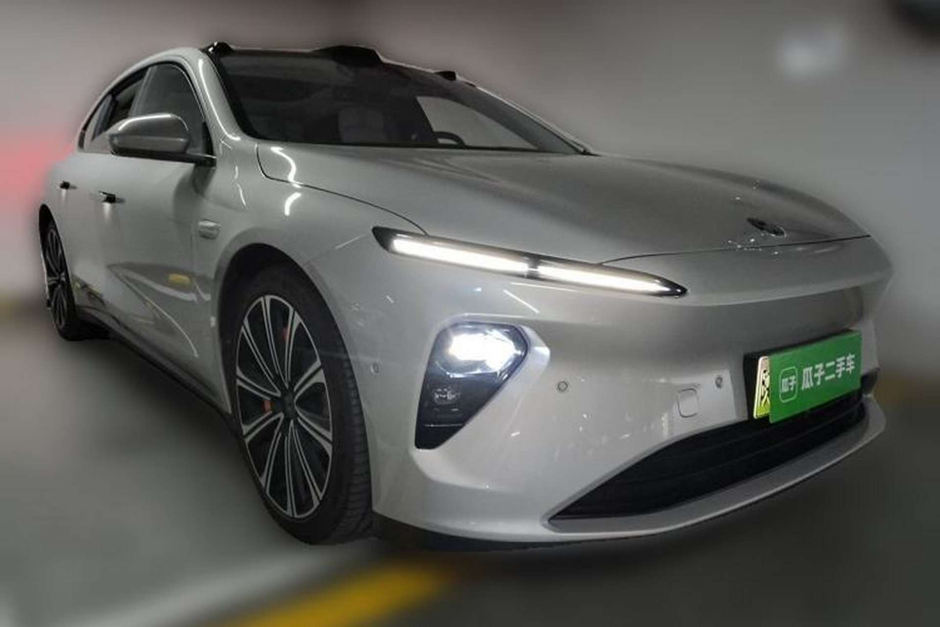 Used Nio ET7 2024 75 kWh Executive Signature Edition Front Right 45 Deg