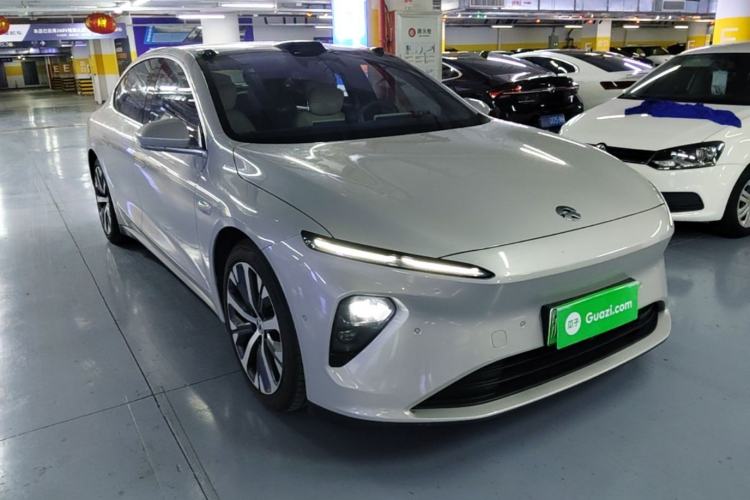 Used Nio ET7 2024 75 kWh Executive Edition Front Right 45 Deg