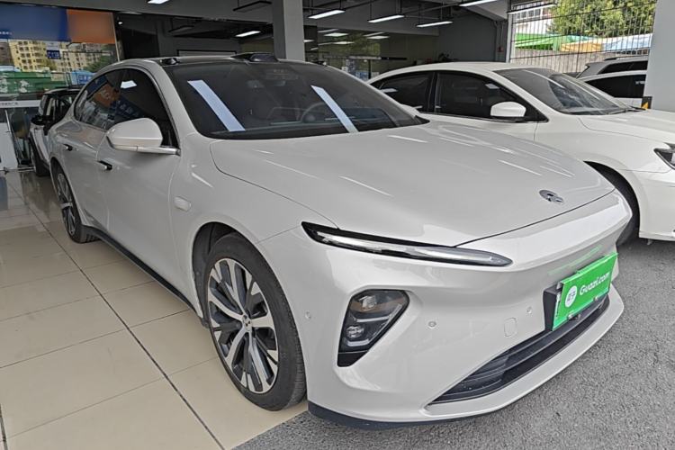 Used Nio ET7 2024 75 kWh Executive Edition Front Right 45 Deg