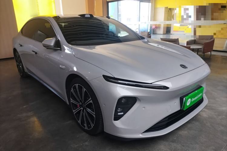 Used Nio ET7 2024 75 kWh Executive Signature Edition Front Right 45 Deg