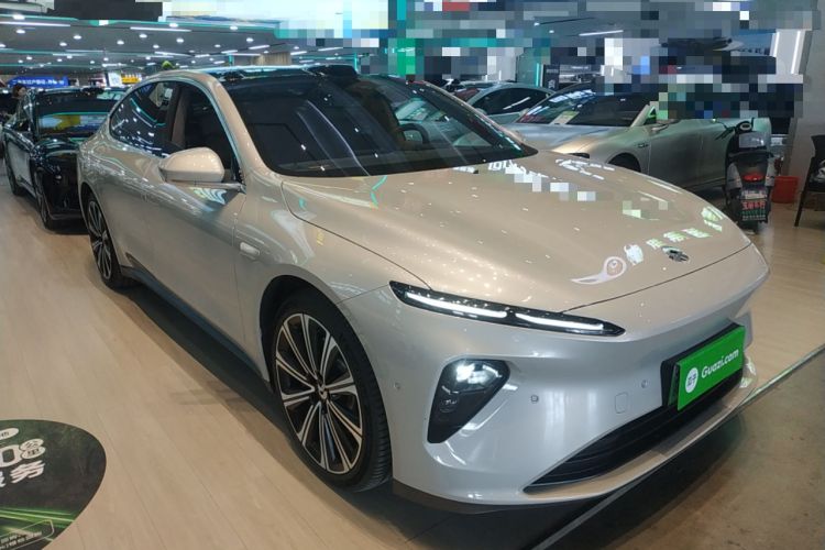 Used Nio ET7 2024 75 kWh Executive Signature Edition Front Right 45 Deg