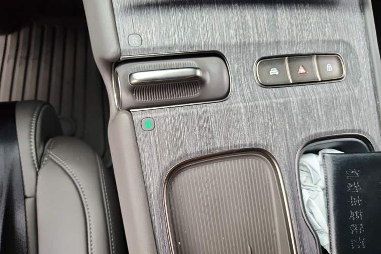 Used Nio ET7 2024 75 kWh Executive Edition Gear Lever