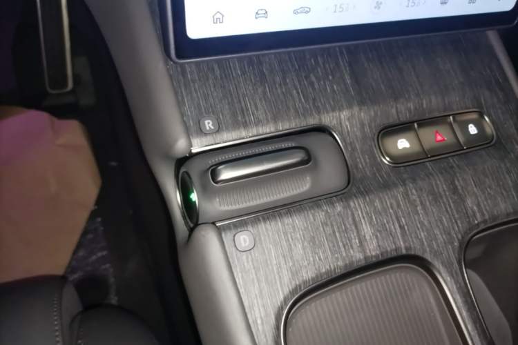 Used Nio ET7 2024 75 kWh Executive Signature Edition Gear Lever