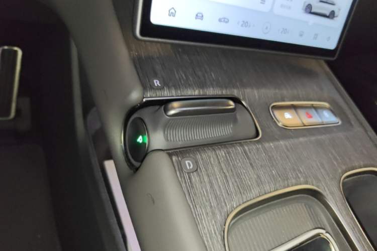 Used Nio ET7 2024 75 kWh Executive Signature Edition Gear Lever
