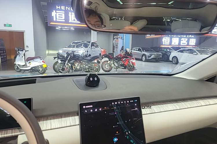 Used Nio ET7 2024 75 kWh Executive Edition Headliner