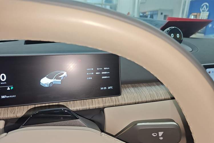 Used Nio ET7 2024 75 kWh Executive Signature Edition Instrument Cluster