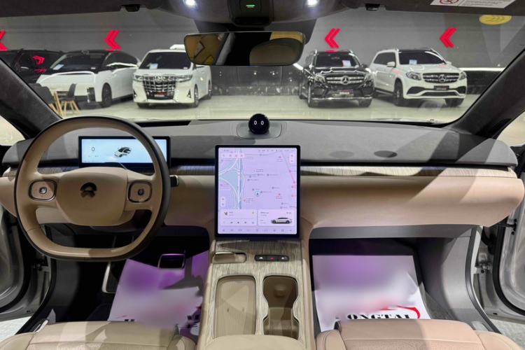 Used Nio ET7 2024 75 kWh Executive Signature Edition Interior 1