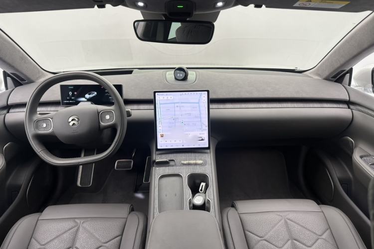 Used Nio ET7 2024 75 kWh Executive Signature Edition Interior 2