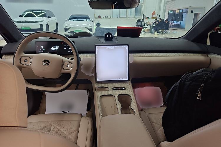 Used Nio ET7 2024 75 kWh Executive Signature Edition Interior 2