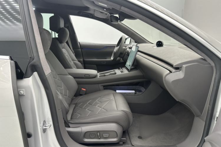 Used Nio ET7 2024 75 kWh Executive Signature Edition Interior 3