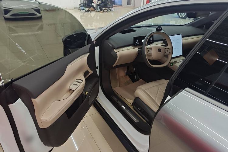Used Nio ET7 2024 75 kWh Executive Signature Edition Interior 3