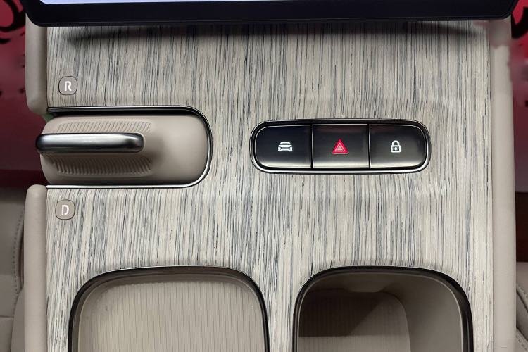Used Nio ET7 2024 75 kWh Executive Signature Edition Interior 5