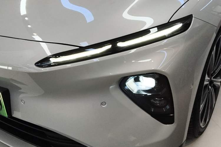 Used Nio ET7 2024 75 kWh Executive Signature Edition Left Front Headlight