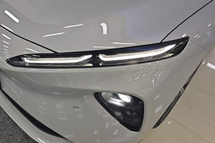 Used Nio ET7 2024 75 kWh Executive Edition Left Front Headlight