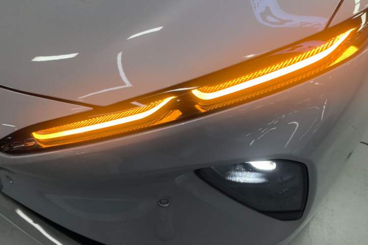Used Nio ET7 2024 75 kWh Executive Signature Edition Left Front Headlight