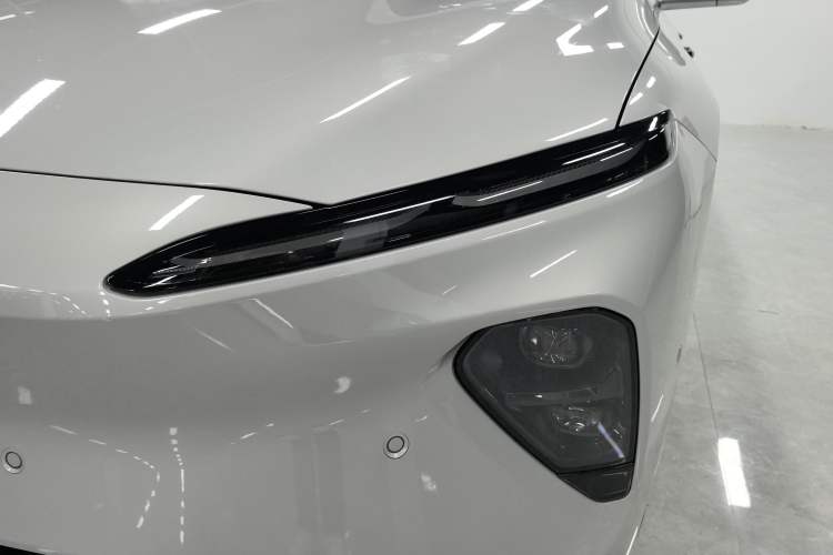 Used Nio ET7 2024 75 kWh Executive Edition Left Front Headlight