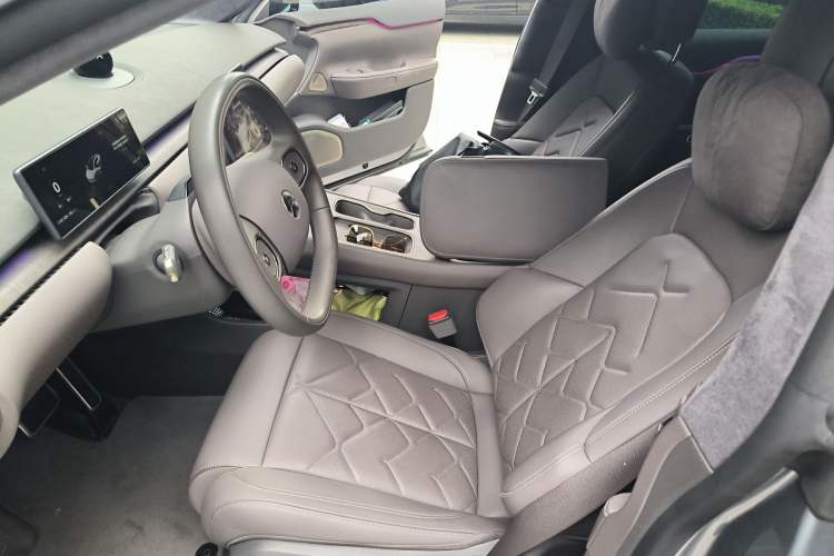 Used Nio ET7 2024 75 kWh Executive Edition Left Front Seat