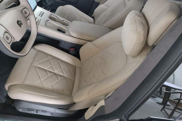 Used Nio ET7 2024 75 kWh Executive Edition Left Front Seat