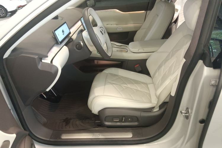 Used Nio ET7 2024 75 kWh Executive Edition Left Front Seat
